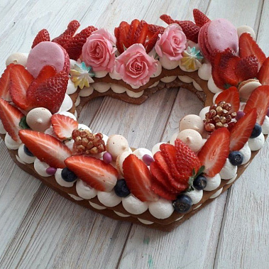 Торт "Клубничное сердце" купить - сергиевпосад.сладкоежкин.рф